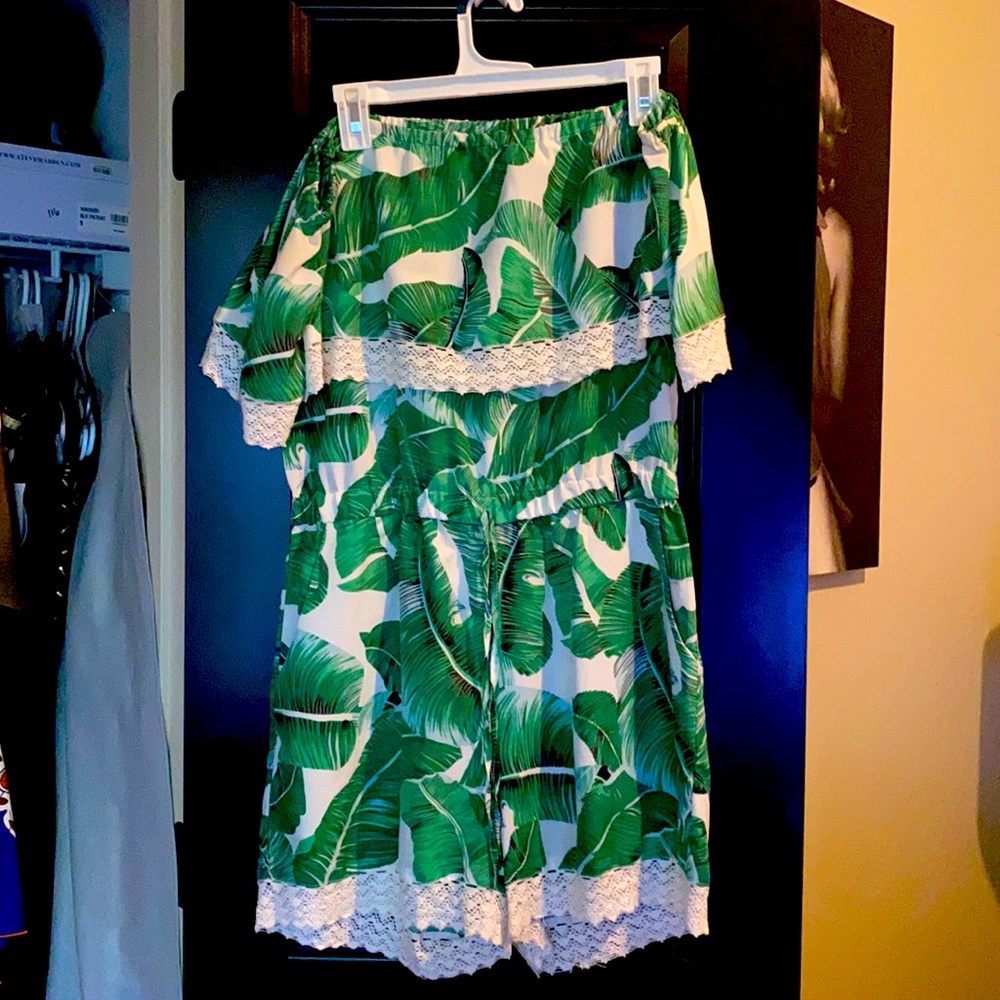 Green leafed romper. Perfect for the summer.